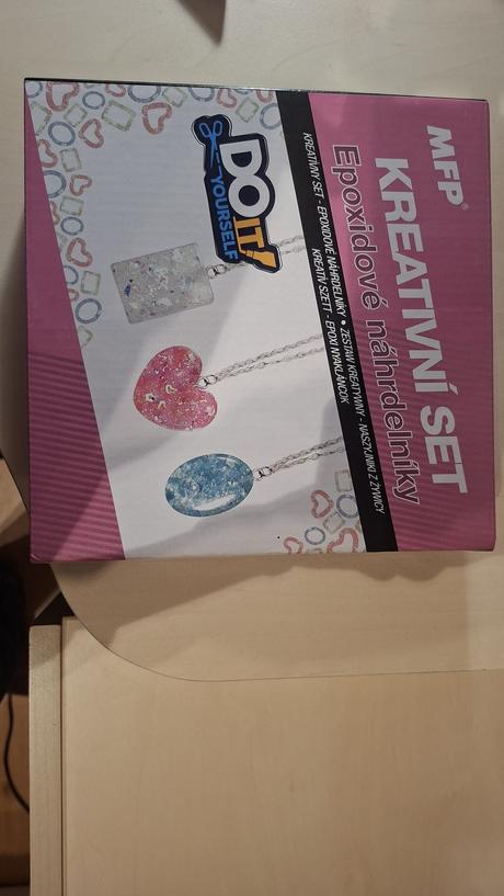 Diy kreatívny set - epoxidové náhrdelníky, 