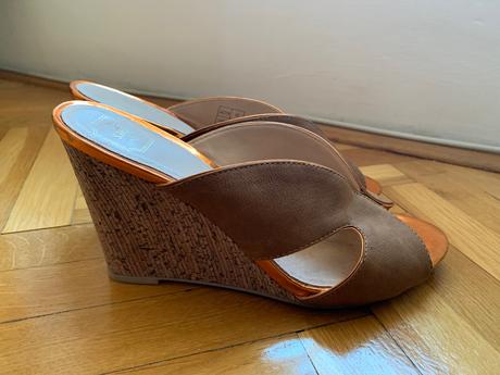 Hnedé platformy, 38