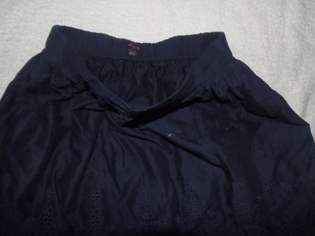 Sukňa s vybíjaným vzorom, 146