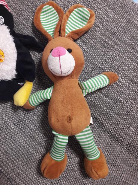 Spolu 4 plysaky,malo hrane, 