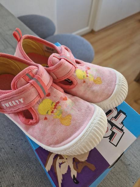 Dievčenské plátenky, 28