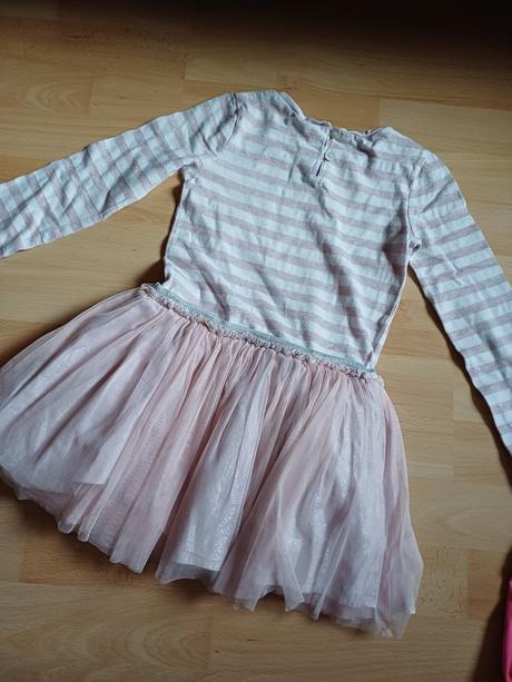 2x šaty a sukňa v.110, 110