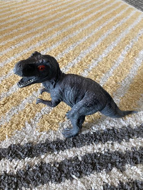 Dinosaury väčší 22cm, 