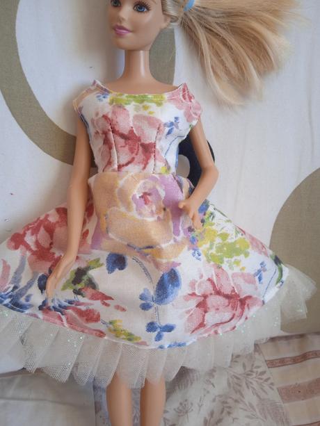 Šaty pre babiku barbie,