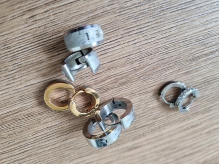 4 páry náušníc krúžky, 