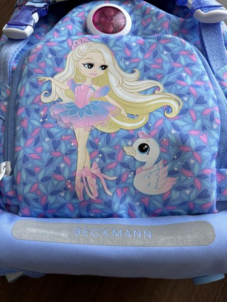 Skolska taska backman s prislusenstvom,