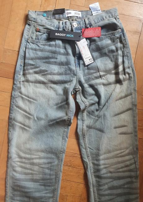 Chlapčenské rifle, new yorker,176