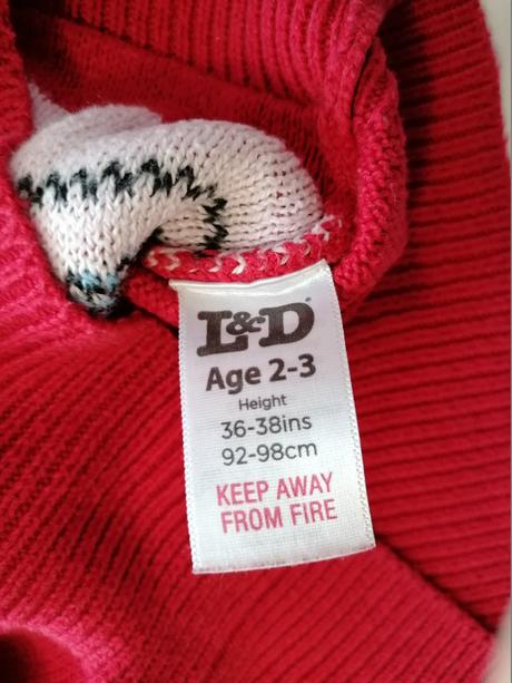 Pulover so snehuliakom, 98