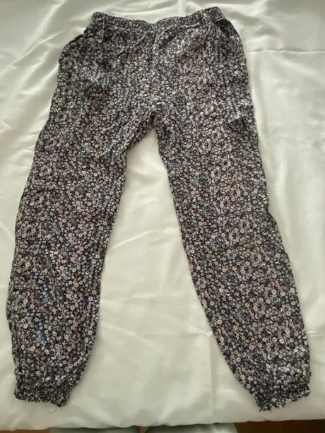Kvetinkové nohavice, primark,134
