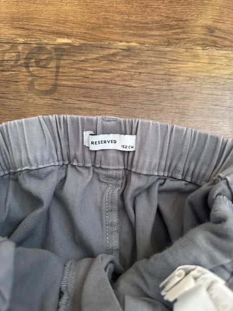 Sivé kapsáče, reserved,146