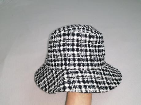 Klobúčik, monak,58