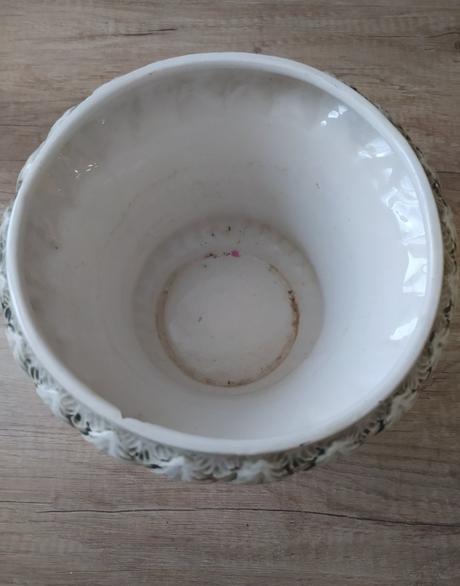 Krásny retro kvetináč, 