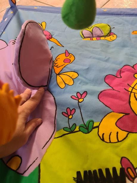 Hracia deka tiny love (hudba, svetlo), 