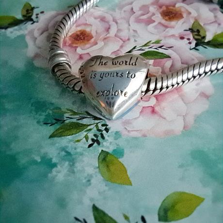 Prívesok cestovanie v srdci,