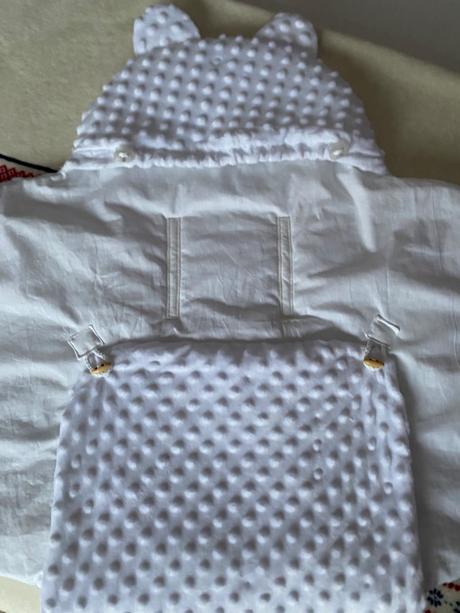 Zavinovacka do autosedacky nova, 