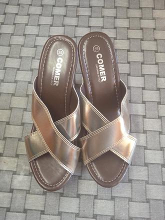 Dámske šľapky na opätku, 39