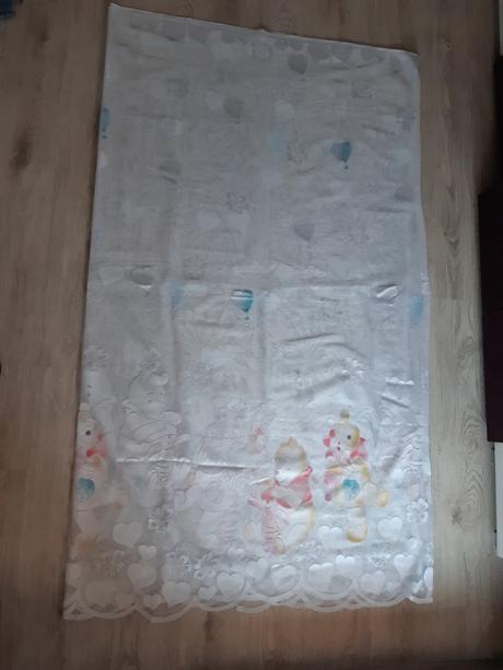 Detska velka zaclona s mackom pooh 424x188, 