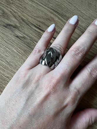 Prsteň dyrberg kern, 