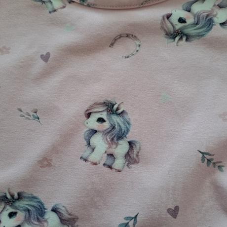 Dievčenské šaty, 122