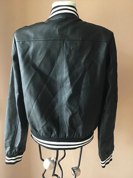 Pekná koženkova bunda, 40