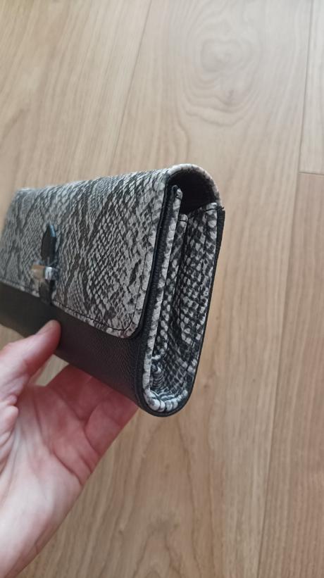 Peňaženka s hadím vzorom, avon