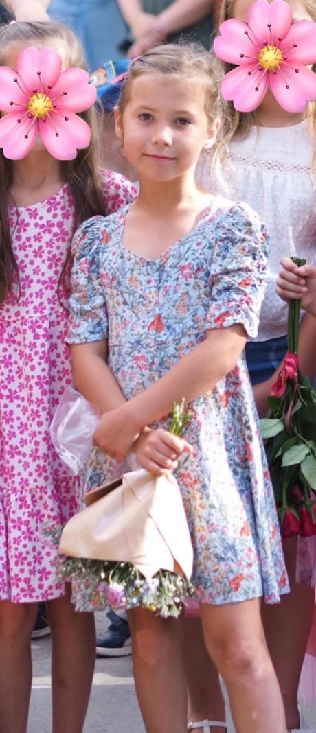 Kvetinkové saty, next,146