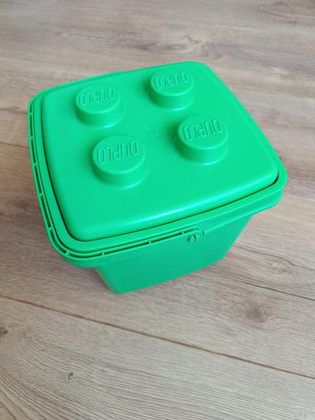 Vedierko s kockami lego duplo,