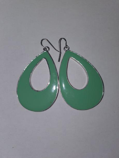 Dlhe visiace nausnice, 