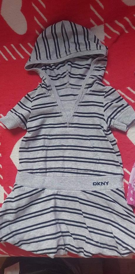 Šatky, dkny,74