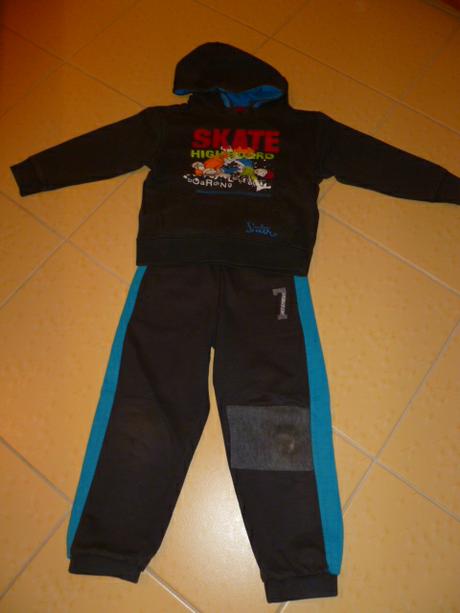 Skaterska mikina + tepláky vel. 4-5 rokov, rebel,110