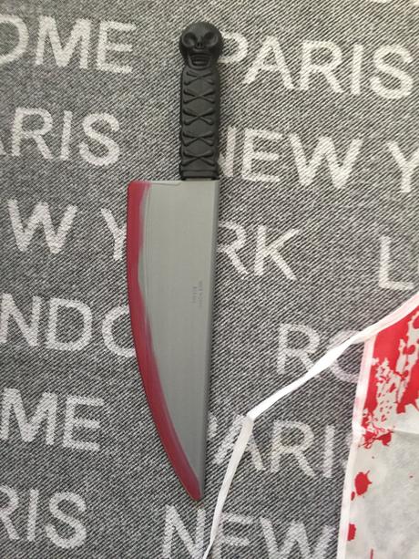 Kostym krvava zastera, noz a sekera 12-15 rokov, 