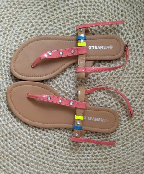 Sandálky, kenvelo,37