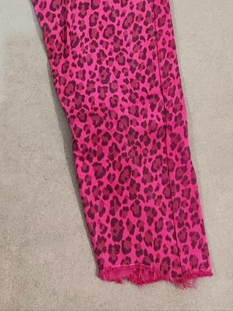 Nohavice so zvieracím vzorom, m