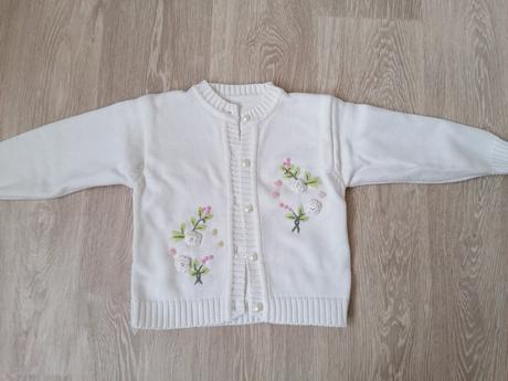 Svetrík s výšivkou, 98