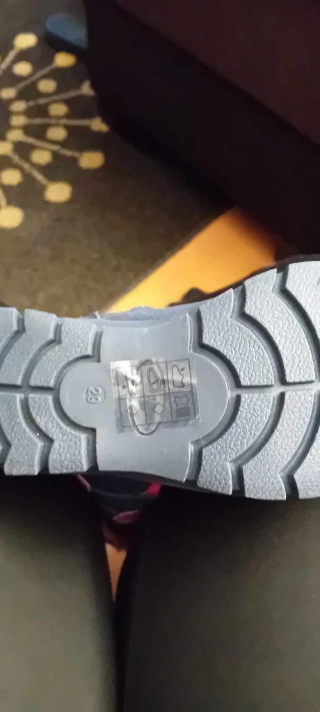 Čižmičky veľ. 26, protetika,26