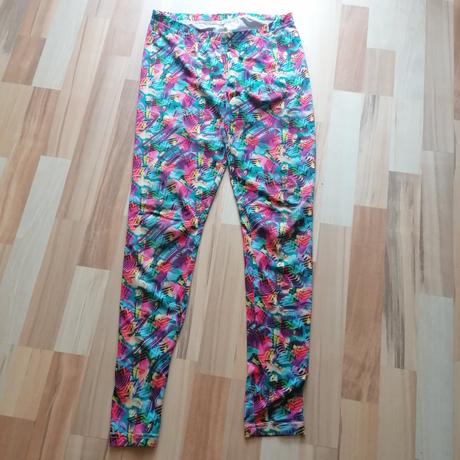 Farebné legíny, 164