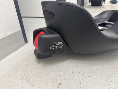 Základňa na vajíčko, britax