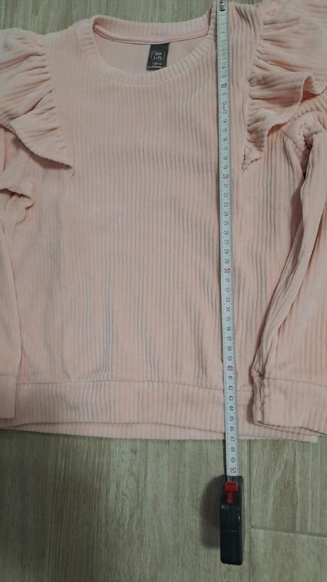 Krásny pulóvrik, 128