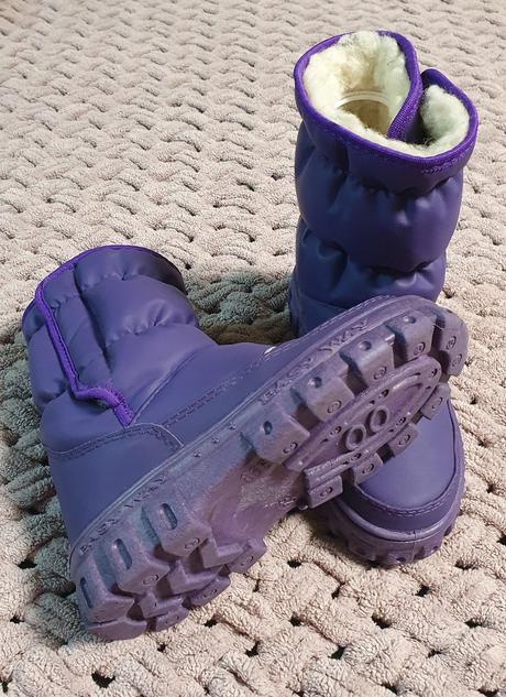 Snehule s ovčím rúnom, 32