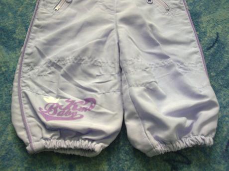 Béžové riflíky a fialové podšité gaťušky, st. bernard,68