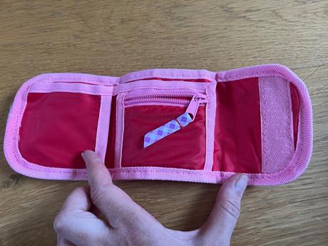 Dievcenska penazenka minnie, 