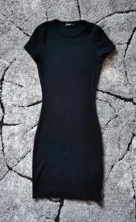Cierne elasticke saty, xs