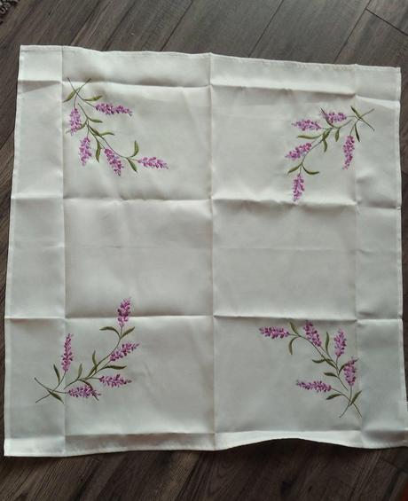 Obrus s levanduľou, 