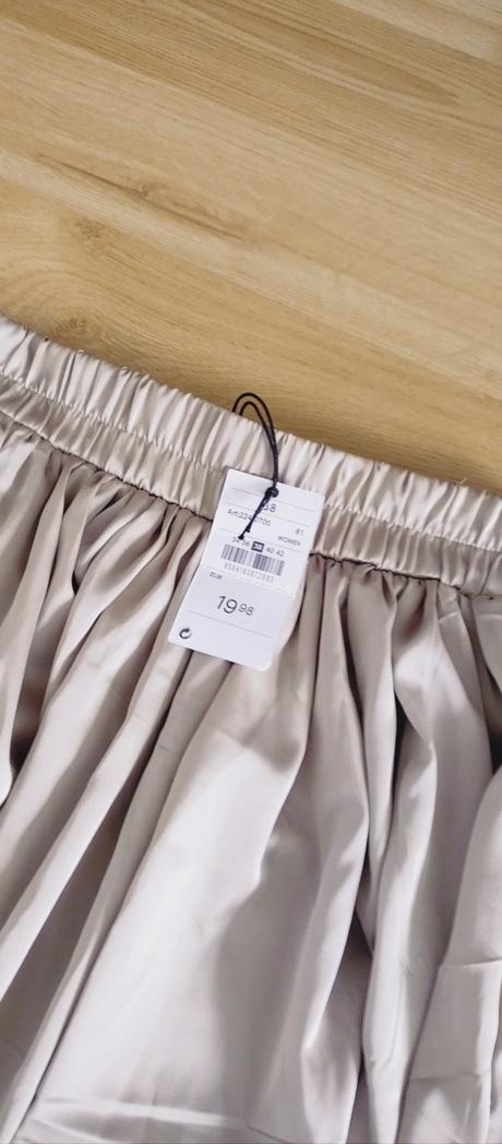 Satenova sukna nova, gate,m