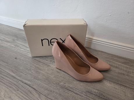 Lakované lodičky na plnom opätku, next,41