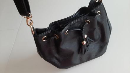 Nová kabelka strapce, 