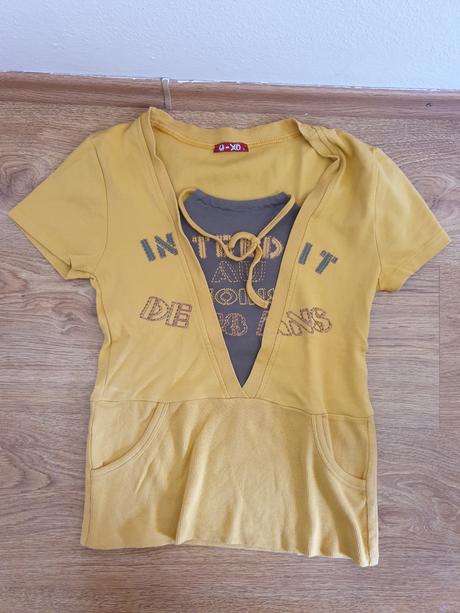 Zaujímavé tričko ku krku, m