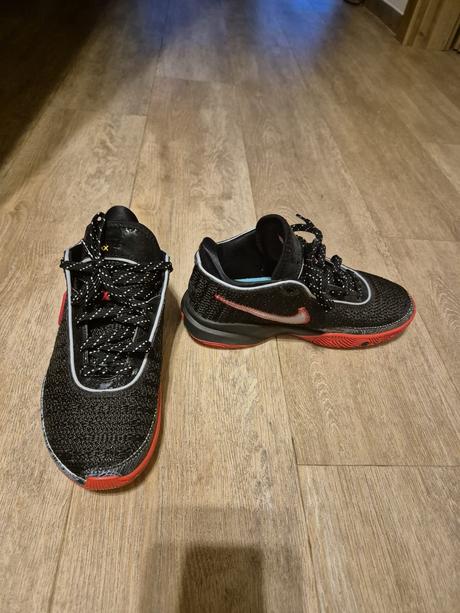 Tenisky adidas lebron xl20 č.37 výborný stav, adidas,37