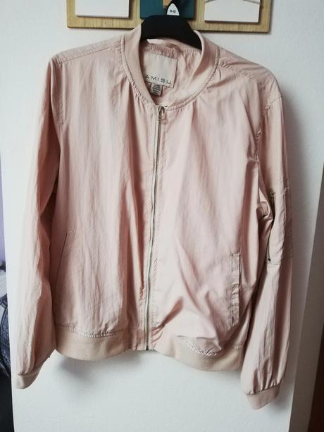 Ružovkastá bombera l/40, amisu,l