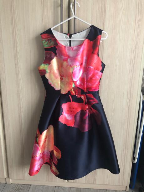 Spoločenské šaty tmavo modré, s